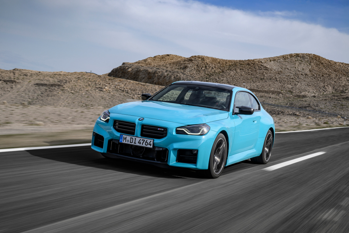SMALL_P90642478_highRes_the-new-bmw-m2-with-